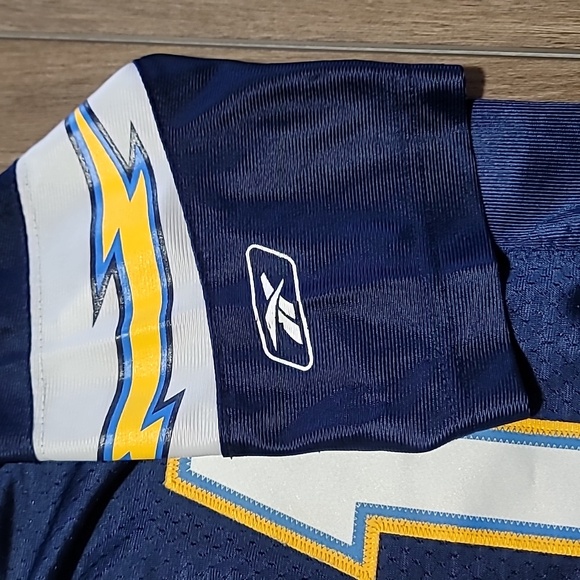SANDIEGO CHARGERS LADAINIAN TOMLINSON REEBOK THROWBACK JERSEY BOYS SIZE SMALL - Picture 7 of 12
